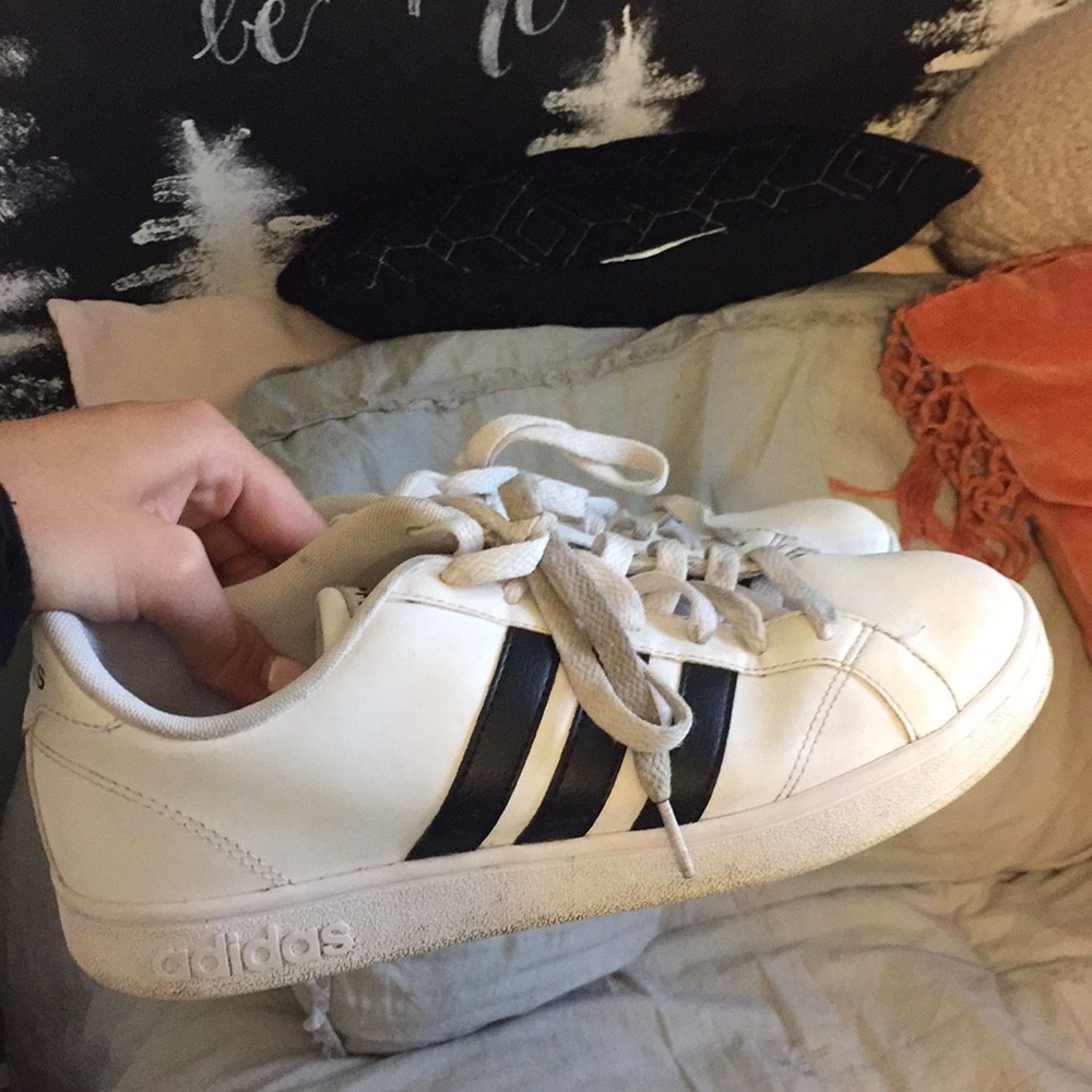 Adidas neo women sneakers size 8 1/2